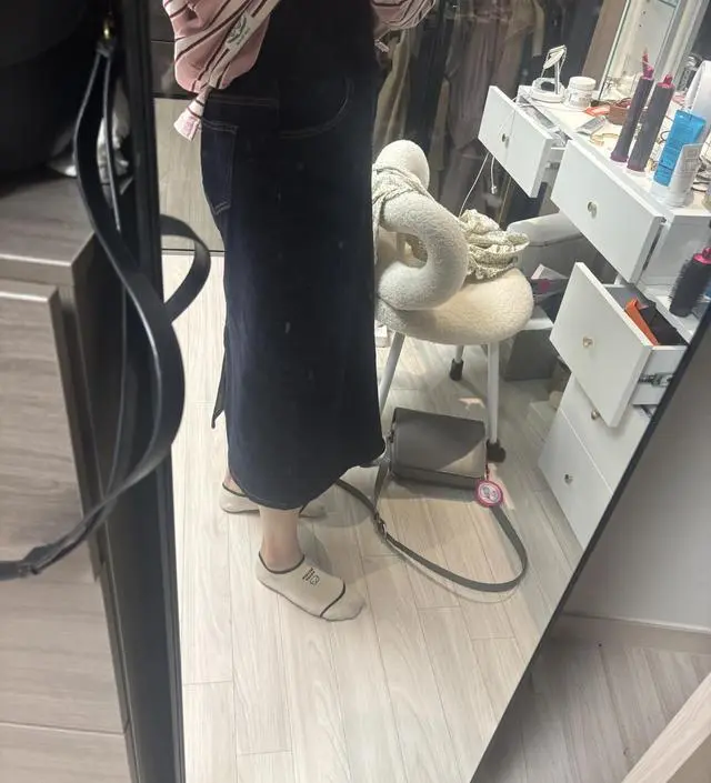 임신전에 청치마 즐겨입었어서 임신후에도 입고싶어서 시켰어요 ㅋ 
