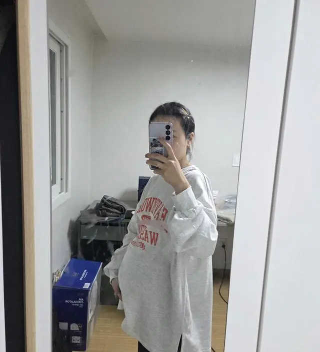 배가 나오니 기존에입던 티가 타이트해서 샀는데요
