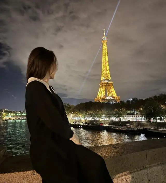 파리 태교여행 가서 입었습니다. 따뜻하고 편해요 ㅎㅎ