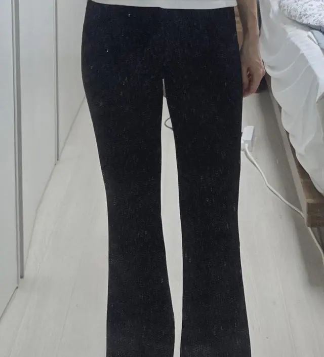 핏이 너무 예쁘고 편해요~ 몸무게 40후반이라 s샀는데 그다음 사이즈 샀어도 됐을것같아