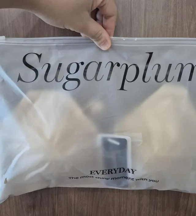 여름에 여름용 샀다가 너무 편하게 잘입어서 두개 더 샀습니다. 연장후크가 있어서 편하