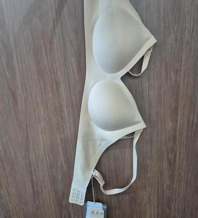 여름에 여름용 샀다가 너무 편하게 잘입어서 두개 더 샀습니다. 연장후크가 있어서 편하