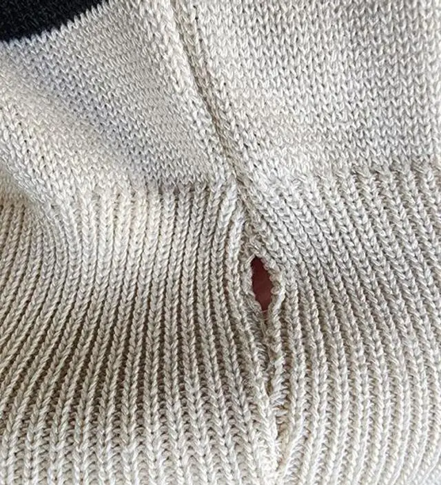 디자인이랑 사이즈 모두 맘에 들어요. 더위를 잘 느껴서 가디건을 벗으면 민소매 원피스