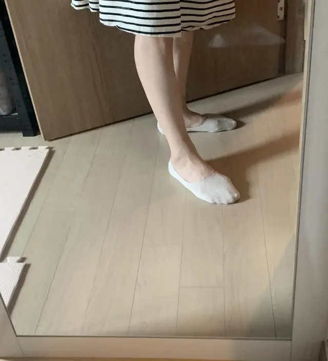 옷 오고 바로 세탁후 건조기 돌렸는데 줄어들었는지 상당히 짧아 졌네요 ~ 요즘 건조기