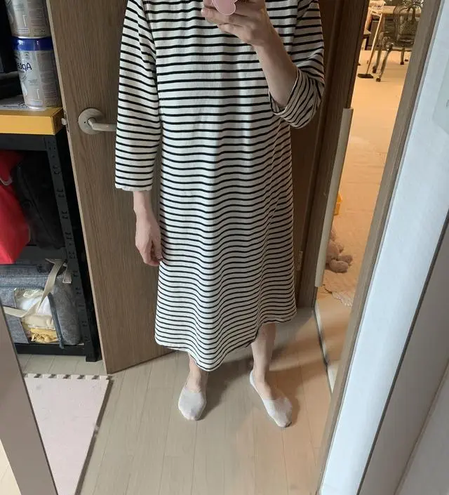 옷 오고 바로 세탁후 건조기 돌렸는데 줄어들었는지 상당히 짧아 졌네요 ~ 요즘 건조기