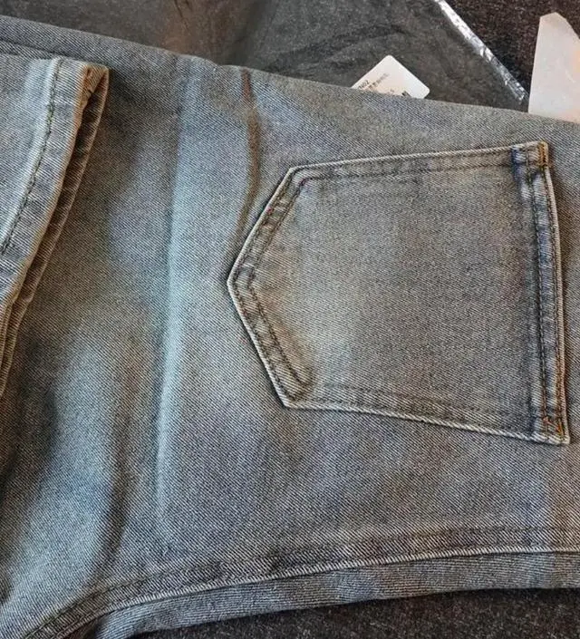 161에 53키로인데 임신전에 27입었어서
