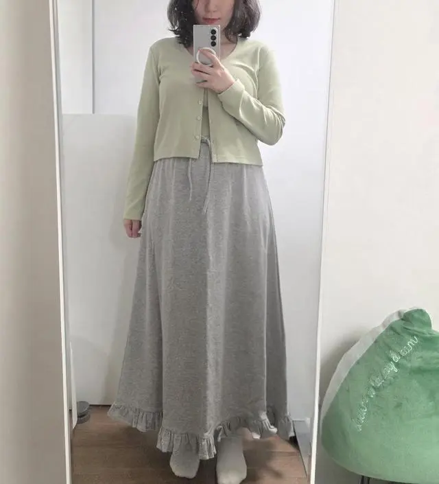 검정 메란지 고민하다가 메란지로 구매했는데 잘한 선택 같아요
