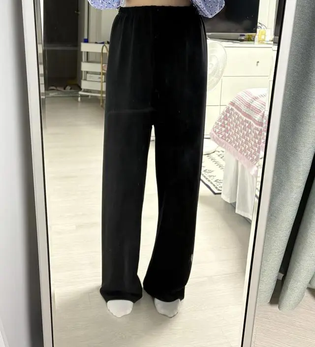 생각보다 길다해서 많이 고민했는데, 어차피 배위까지 끌어올려 입는 디자인이고 길이조