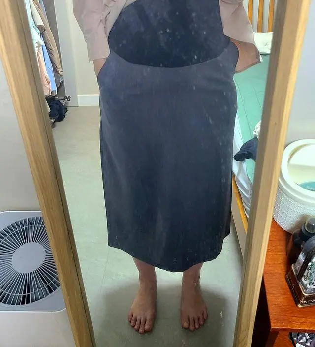 임부복을 주문하면 가격은 저렴하지만 원단이 좋지 않았는데 이 스커트는 질이 좋은 편