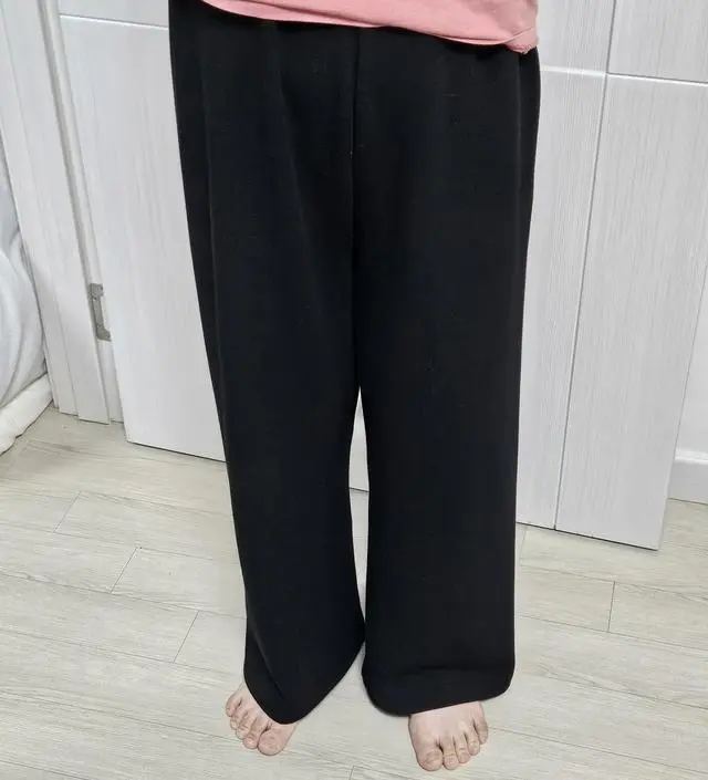 갑자기 싸늘해진 날씨와도 찰떡으로 적절한 두께라서 이번주말부터 정말 잘입고 있어요