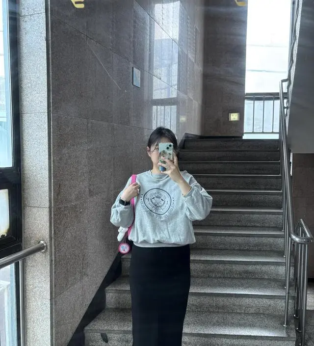 이런 기본 스커트는 하나 가지고있으시면 데일리로 항상 입 좋잖아요! 코디하기도 정말