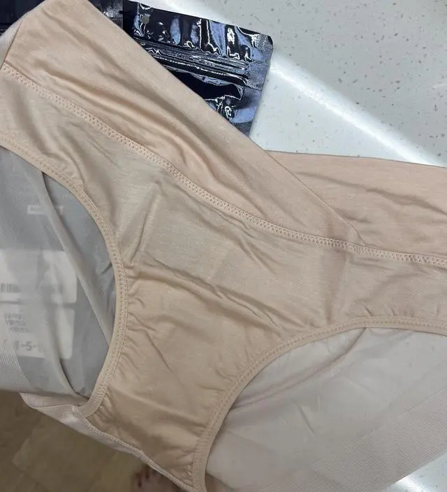 20주 임산부인데 지금은 L사이즈가 딱 좋고 앞으로 배가 더 나오면 무조건 XL입어야 되