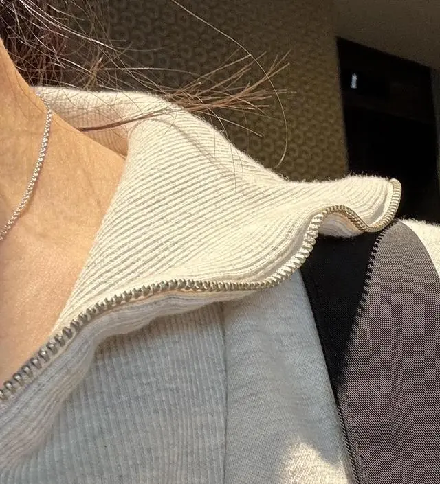 임신 후기라 배가 많이 나왔는데 편하게 여기저기 잘 입고있어요
