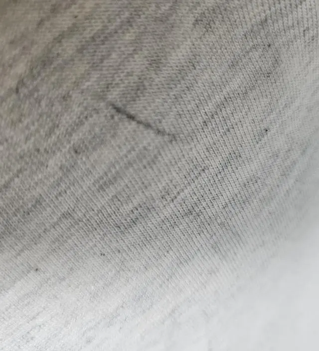 이염 검수 좀 꼼꼼히 해주세요. 귀찮아서 그냥 입네요.