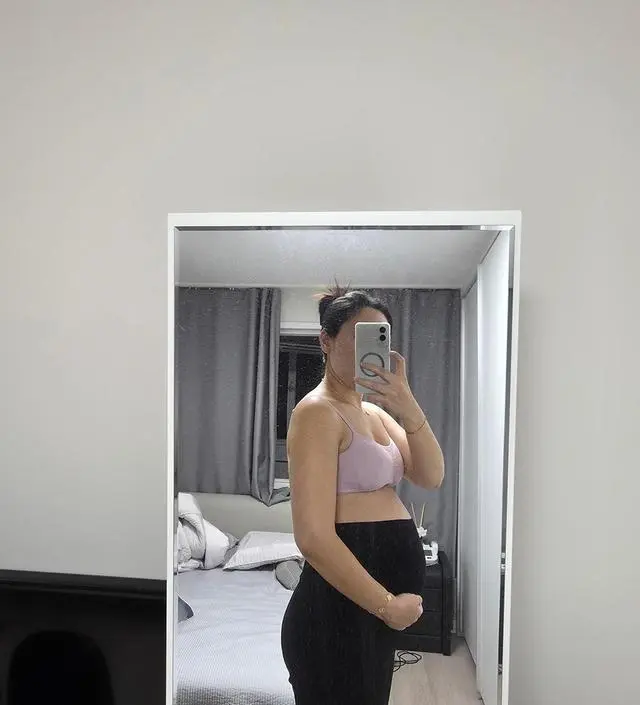 엄청 편하고 디자인도 마음에 들어서 회사 다닐 때 교복처럼 입을 수 있을 것 같아요. 