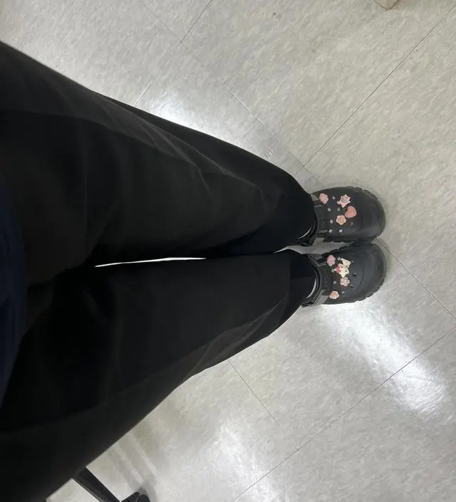 편안하고 두께가 봄가을 입기 좋습니다