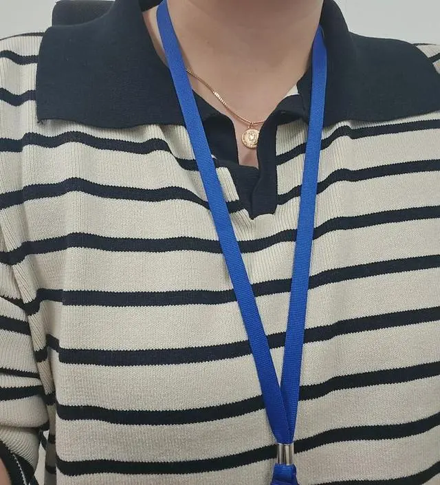 편하고 약간도톰한 니트네요
