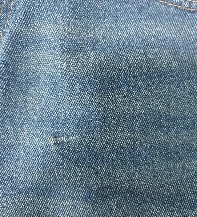 하,, 정말 고민 많이했어요 ㅠㅠㅠ 청바지 여러 종류 중에도 뭘 고를지 고민하고, 색깔