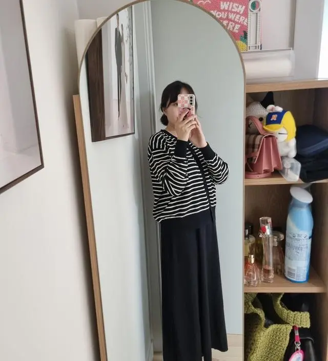 배송이 늦어서 좀 아쉬웠는데.옷은.너무 마음에.들어요
