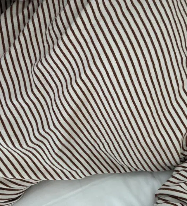 기본티에요 딱 ㅎㅎ 회사 집 어디든 어울리는 데일리룩 ~! ㅎㅎ 이런거 하나있늠 주구장