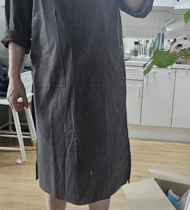 제일기대했던 셔츠원피스인데 생각보다 너무딱맞아서ㅋㅋ배가꽉끼는느낌이있어여 셔츠라