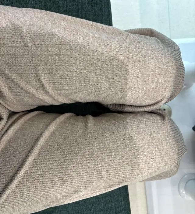 18주차 넘어가면서 배도 좀 나오고 맞는 바지가 없어서 구매했는데 진짜 너무너무 잘 산