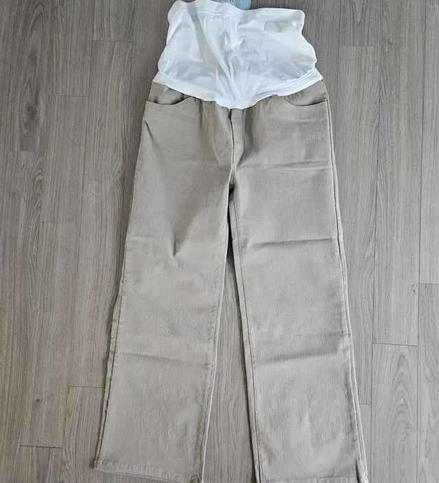 소재 질도 좋고 바지도 편안해요 다리길이도 적당해요
