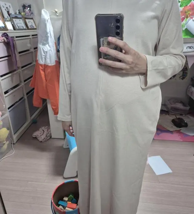 소재가 괜찮네요 사이즈 넉넉하고 편안해서 임부복으로도 괜찮아요