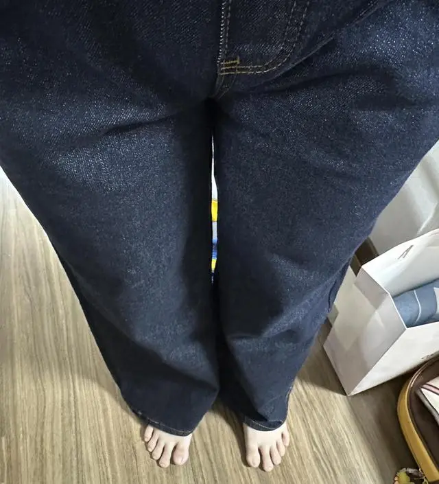 경산모, 156cm, 15주 50kg 키작맘인데도 한단 정도 줄여야 할 것 같습니다.
