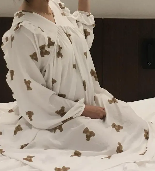 반팔이면 더 좋앗을걸 팔길고 고무가 아니라 불편해요 넉넉하고 부드럽고 다른건 좋아요