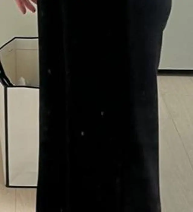 배도 편하고 기장도 딱 맞아 너무 좋아요. 소재도 부들부들해서 일하는데 편하게 입을수