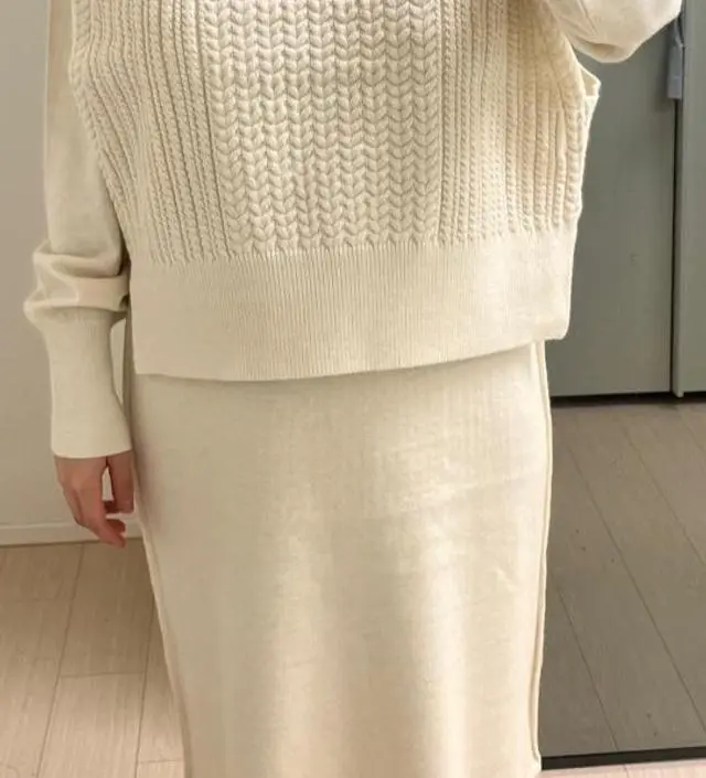 키가 작아서 길이를 제일 걱정했는데 기장감 좋고 소재도 부들부들해요! 추천합니다