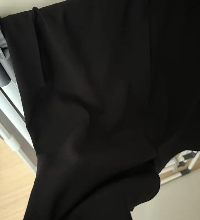 소재가 레이온이라 그런지 넘 좋아요 줄어들까바 자연건조시키면서 이쁘게입울께용