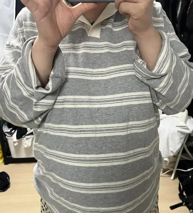 모델분이입었을땜 넉넉해보였는데 덩치큰 만삭산모에게는 엄청 루즈핏은 아니예요 길이