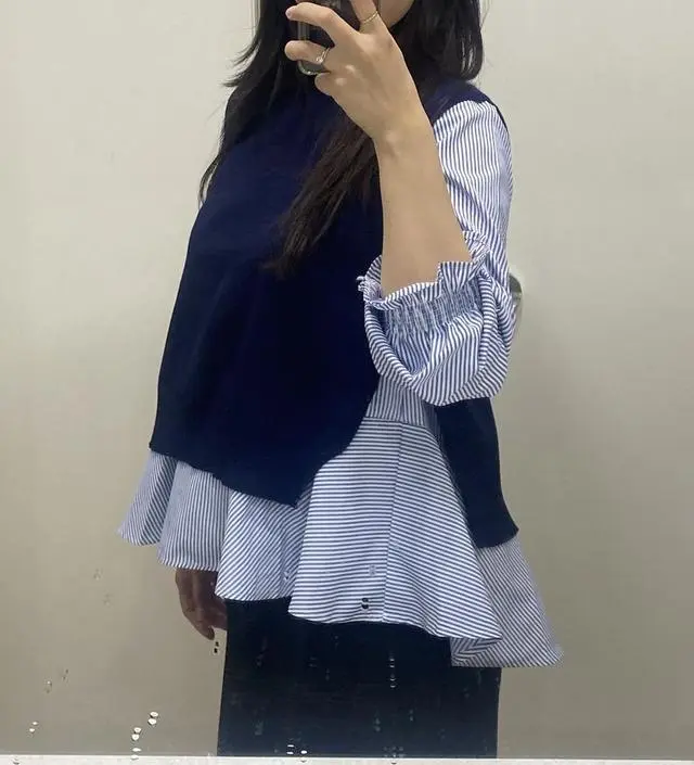 임신 30주차입니다! 출근용으로 샀는데 가을에 입기 좋을 거 같아요~! 딱히 답답한 느낌