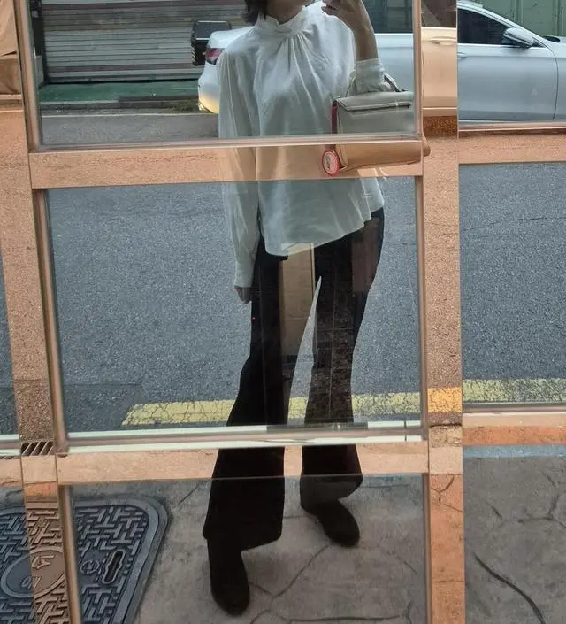 17주차로 회사용으로 구매해봤어요. 결혼식장갈때 먼저 입었는데, 핏이 깔끔하니 정말 