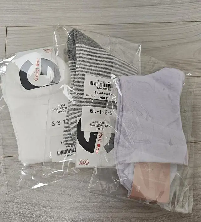 조리원 가기 전에 무압박 양말 필요해서 미리 구매했어요! 아이보리 색상 마음에 들어요