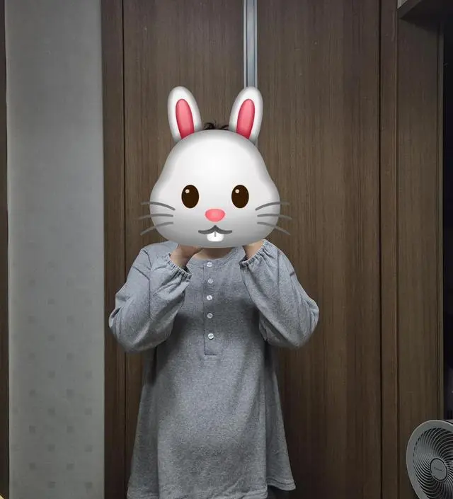 일단 소매와 발목 시보리가 있어서 너무 편해요~ 특히 소매 걷을때 흘러내리지 않고 고