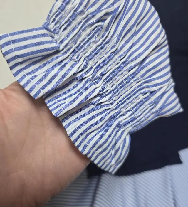 모임룩, 오피스룩으로 활용도가 높고 트임이 많아서 예쁜데 편해요!! 팔은 조금 짧은 느