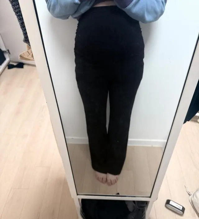 유니클로에서 산거 후회될정도로 넘 편하네요
