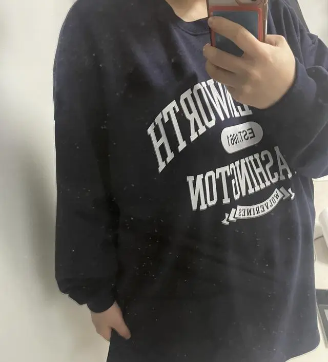 살이 넘 쪄버린 만삭 임산부 인데 옷도 크고 색상도 예뻐서 산책할때 입기 좋을거같아요