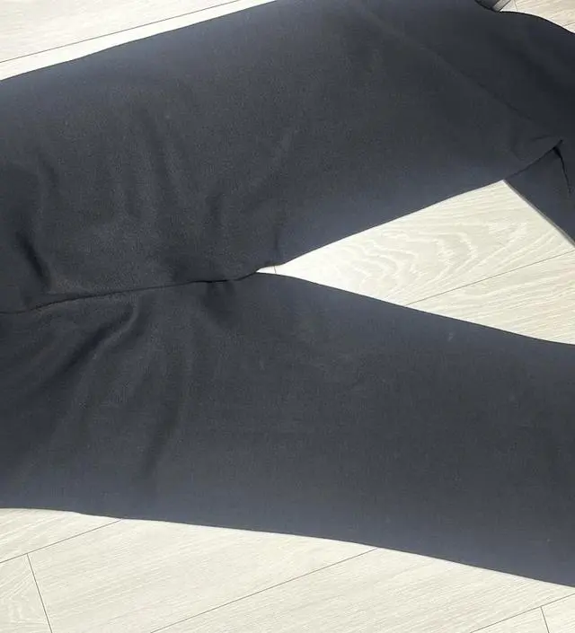 엄청 넉넉하고좋아요 배부분이 특히 너무편해요