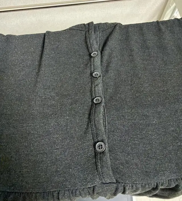 이거 정말편해요!!혹시몰라 한개만삿는데 바로 한개더 주문햇어요!!임산부는 무조건 편