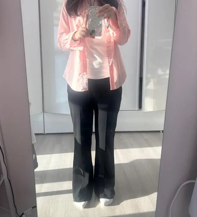 이너로 입을티들이 다 짧아서 구매했어요! 임부복같지 않게 착붙인데 늘어나기도 잘 늘