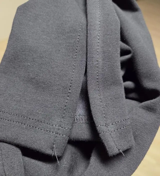 배가 점점 나오는데 임산부 같은 옷은 입기 싫어서 찾다가 편하면서도 예쁜 치마를 발견