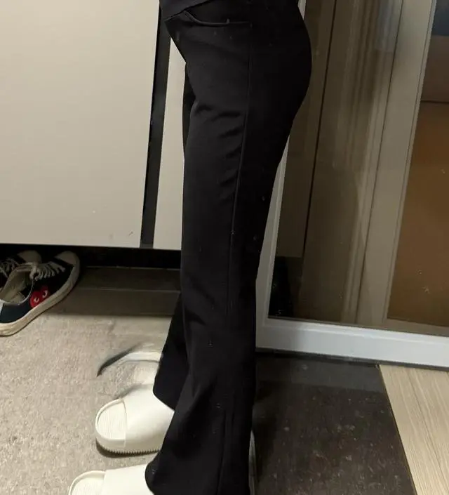 임신전 26-27입었는데 만삭고려해서 M샀더니 20주차인 아직은 조금 크긴해요! 그래두 다