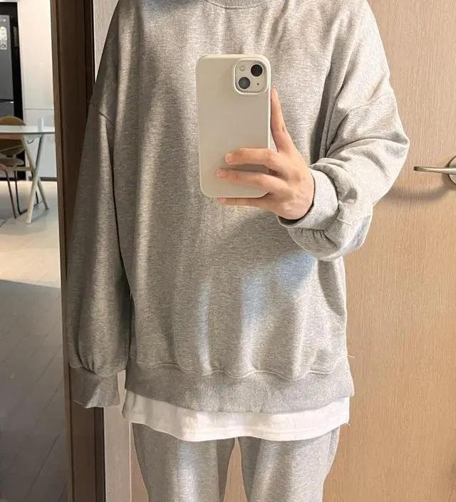 캐주얼하고 편해요! 지금 입기 딱 좋습니다. 
