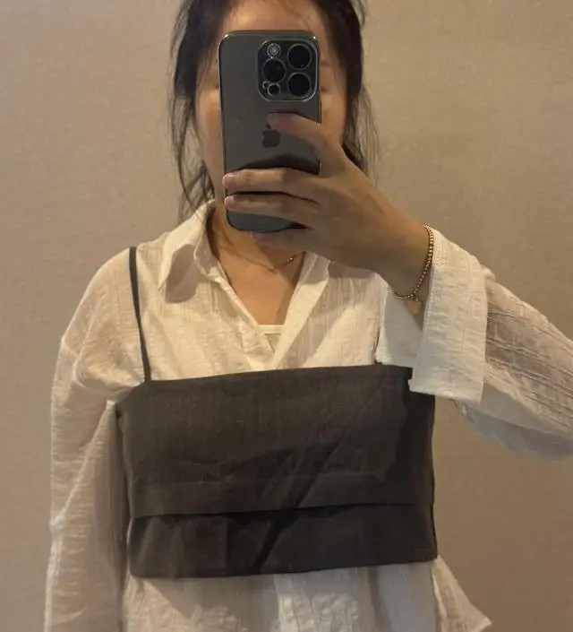 차콜하고 블랙 둘다 구매했는데 살짝 끼는데 잘 맞춰입음 될거같아요. 여기저기 은근 받