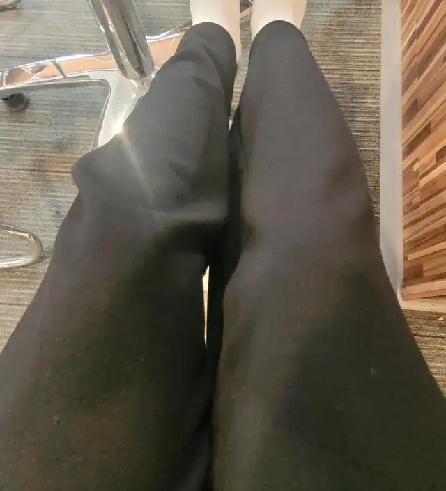 너무 편하고 검정이라 매일 손이 가요