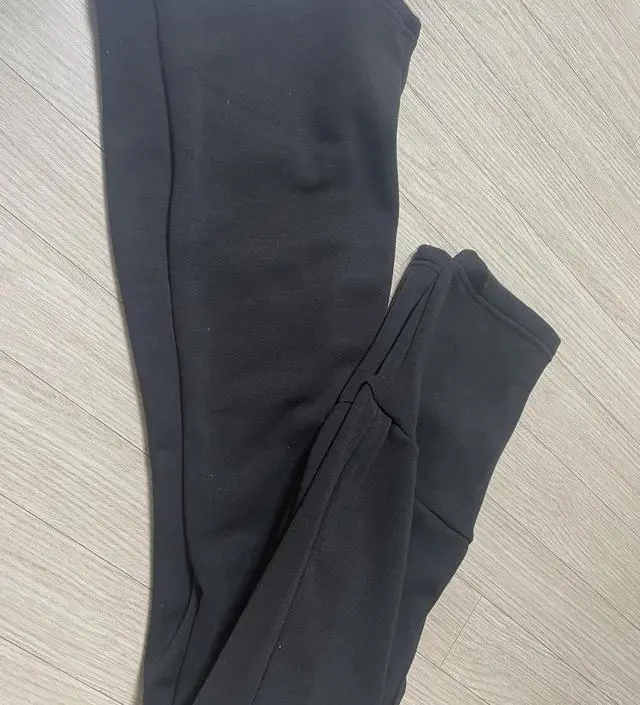 기존 바지가 아예 안맞아서 여러 쇼핑몰에서 찾아봤는데 소임이가격도 저렴하고 리뷰도